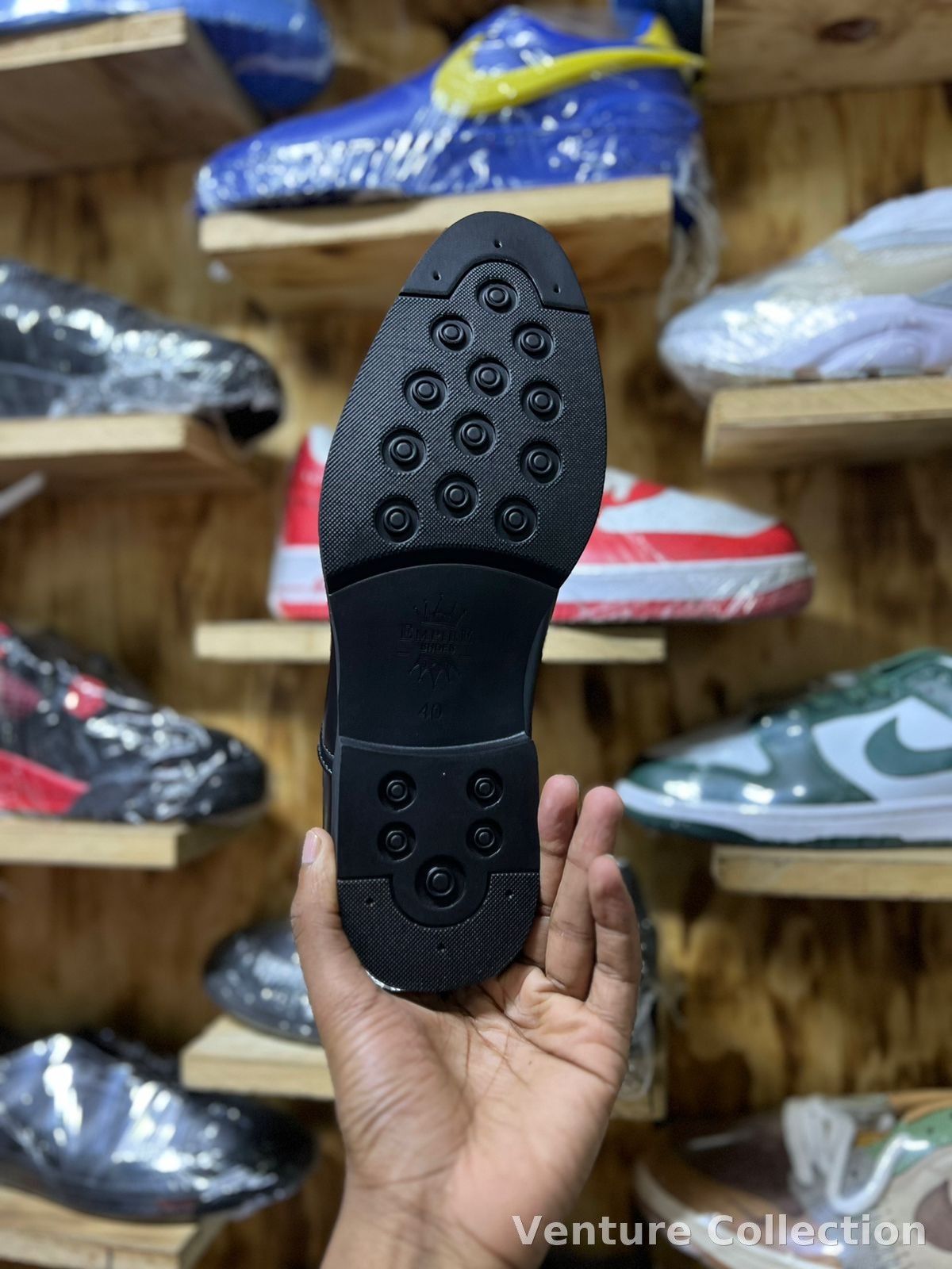 Laceless (Non-laced) officials
