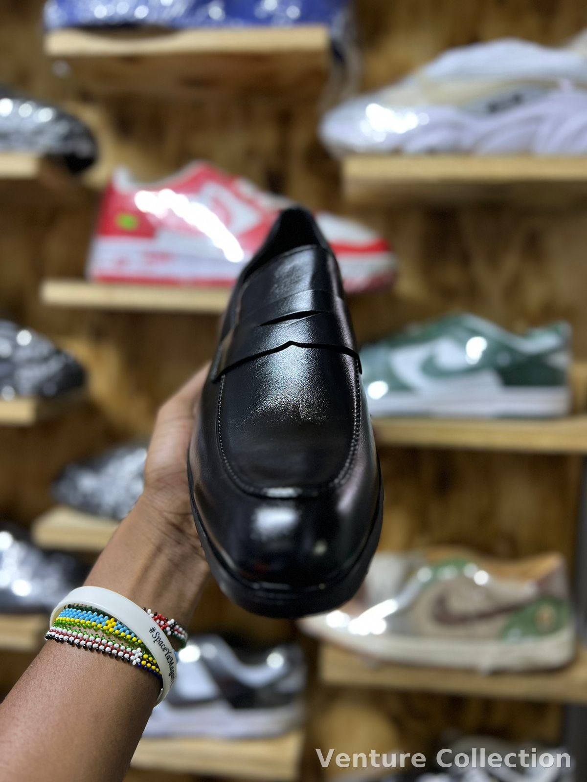 Laceless (Non-laced) officials