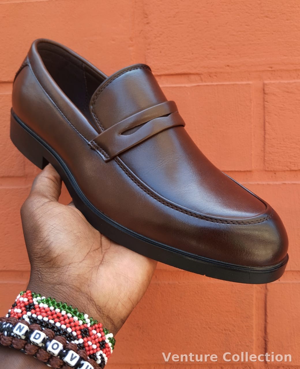 Laceless (Non-laced) officials